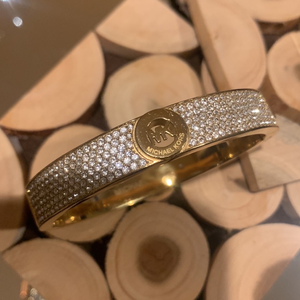 Michael Kors Logo Crystal Bangle bracelet